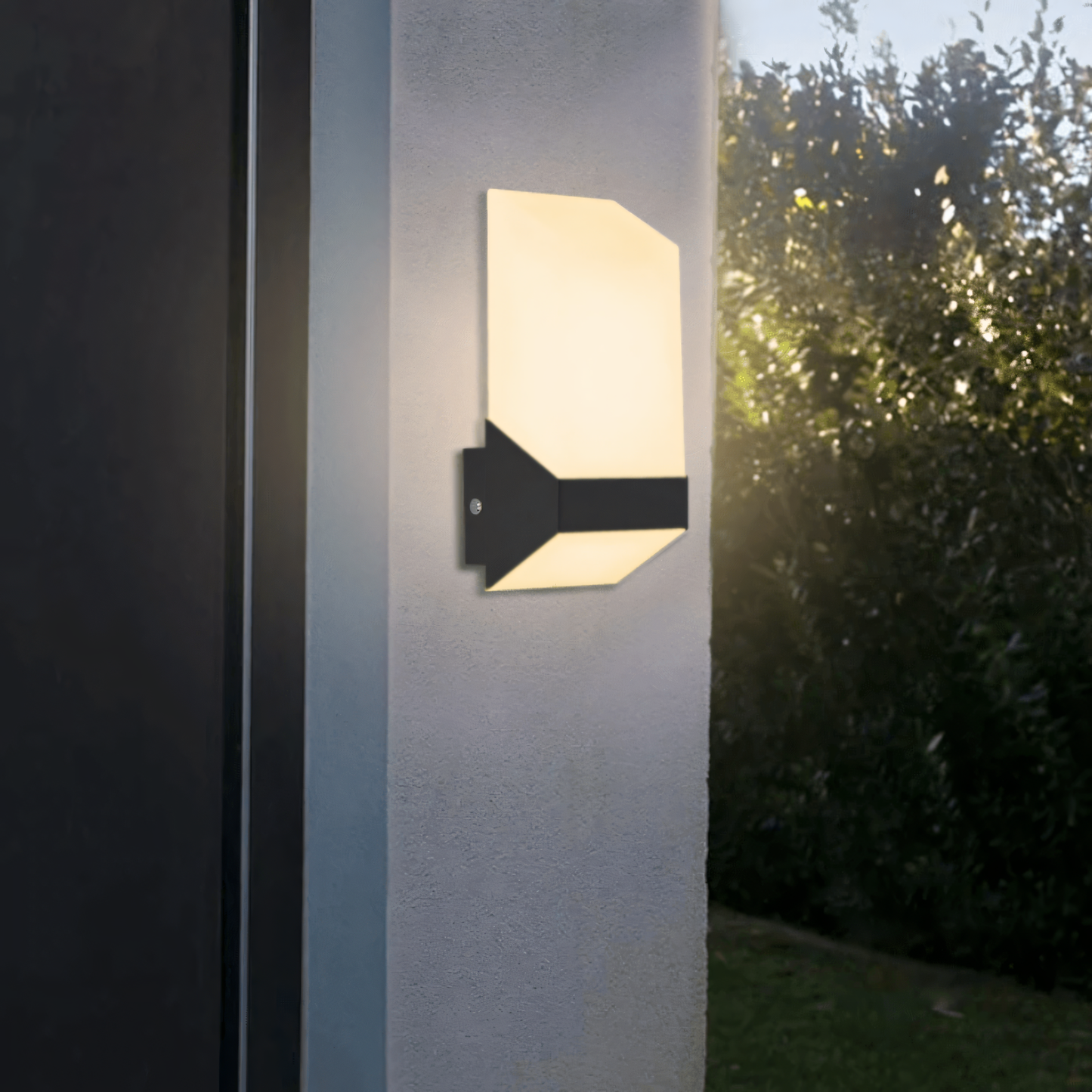 Soft, ethereal illumination for architectural details