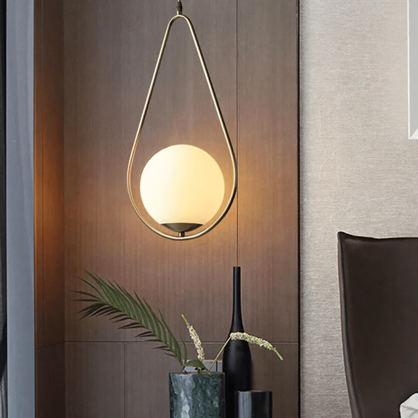 Mesmerizing Display of the Elaeis Chandelier