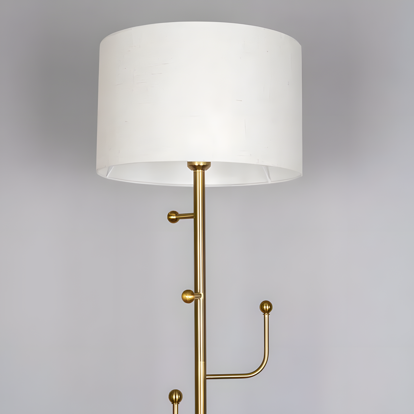 Harmonious contrast in the Discovered (Marble) Floor Lamp's design