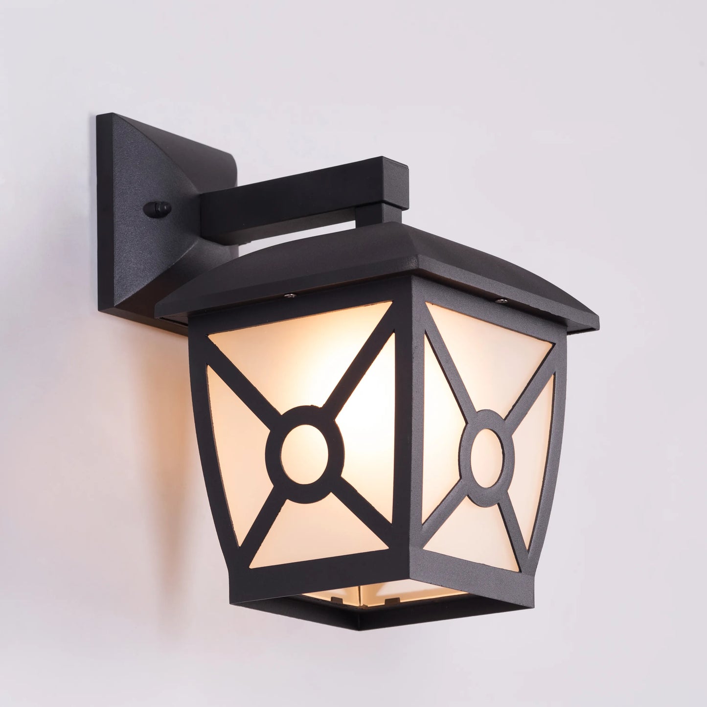 Trade Winds Outdoor / Indoor Wall Light