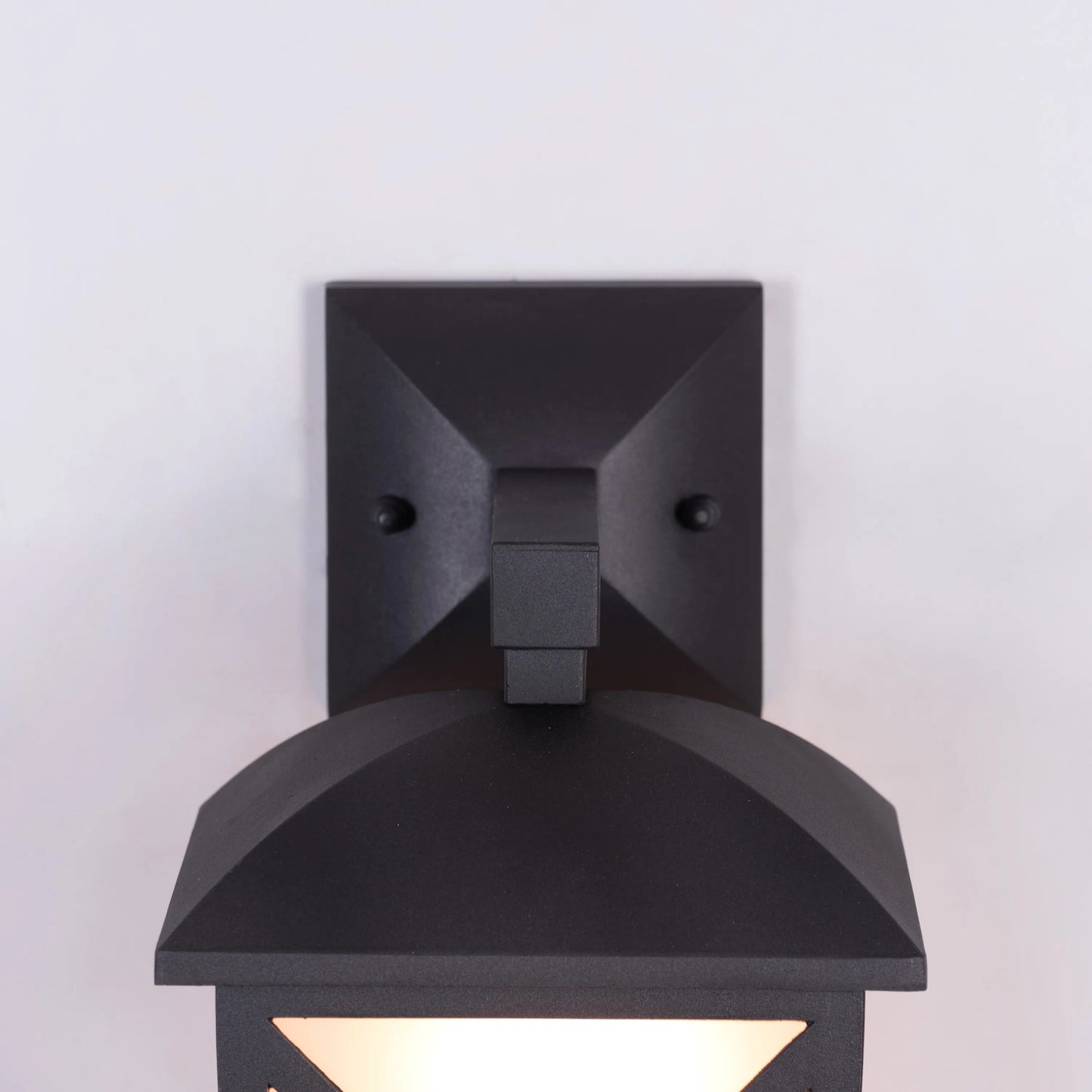 Trade Winds Outdoor / Indoor Wall Light
