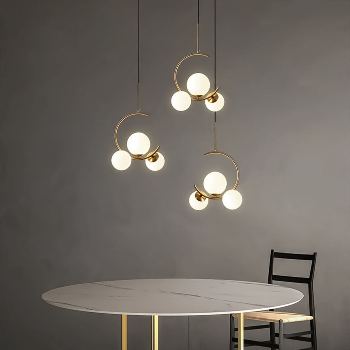 Energy-Efficient Hanging Light: Sustainable lighting solution for any interior.