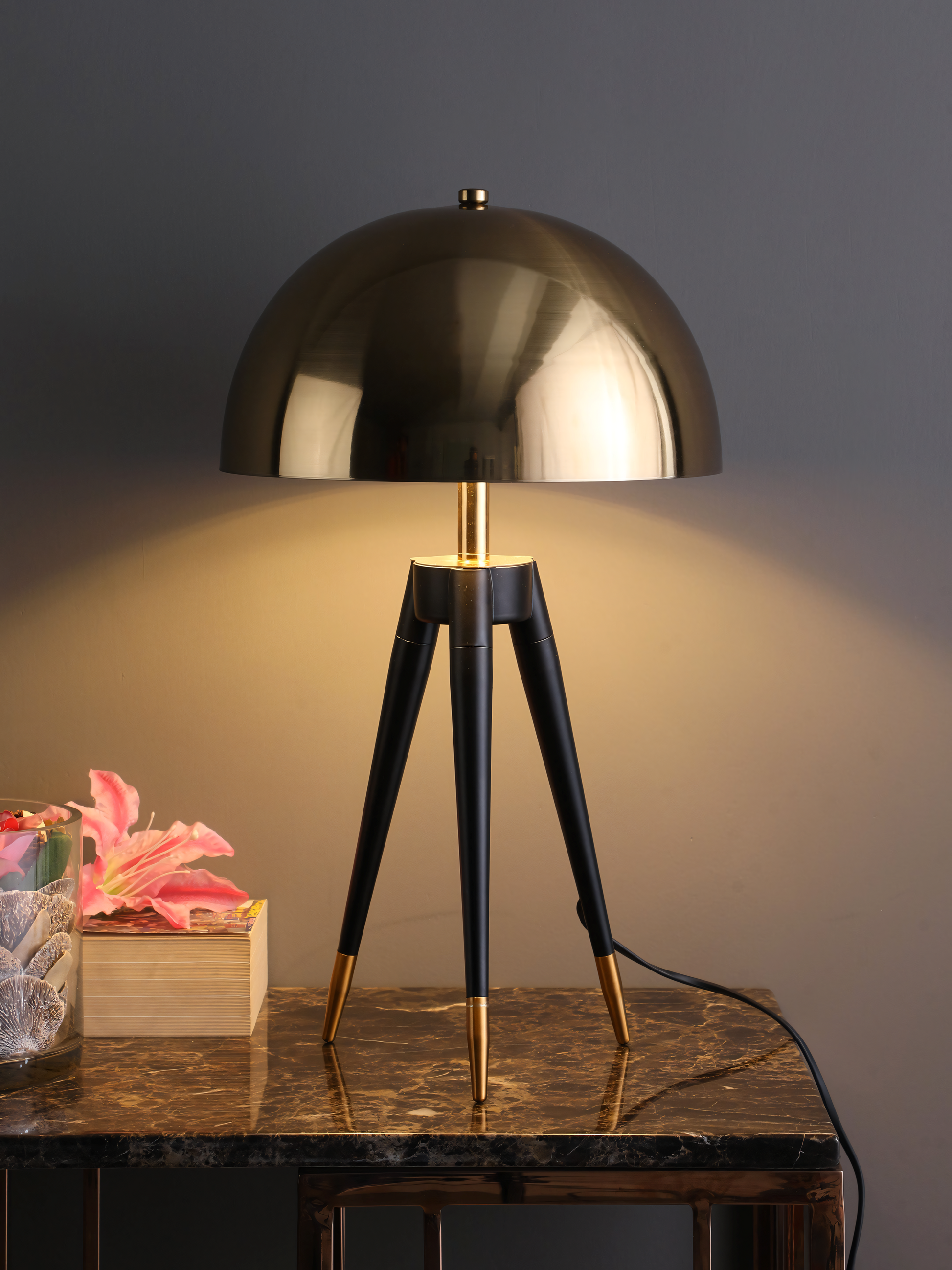 Futuristic table lamp with space-age design