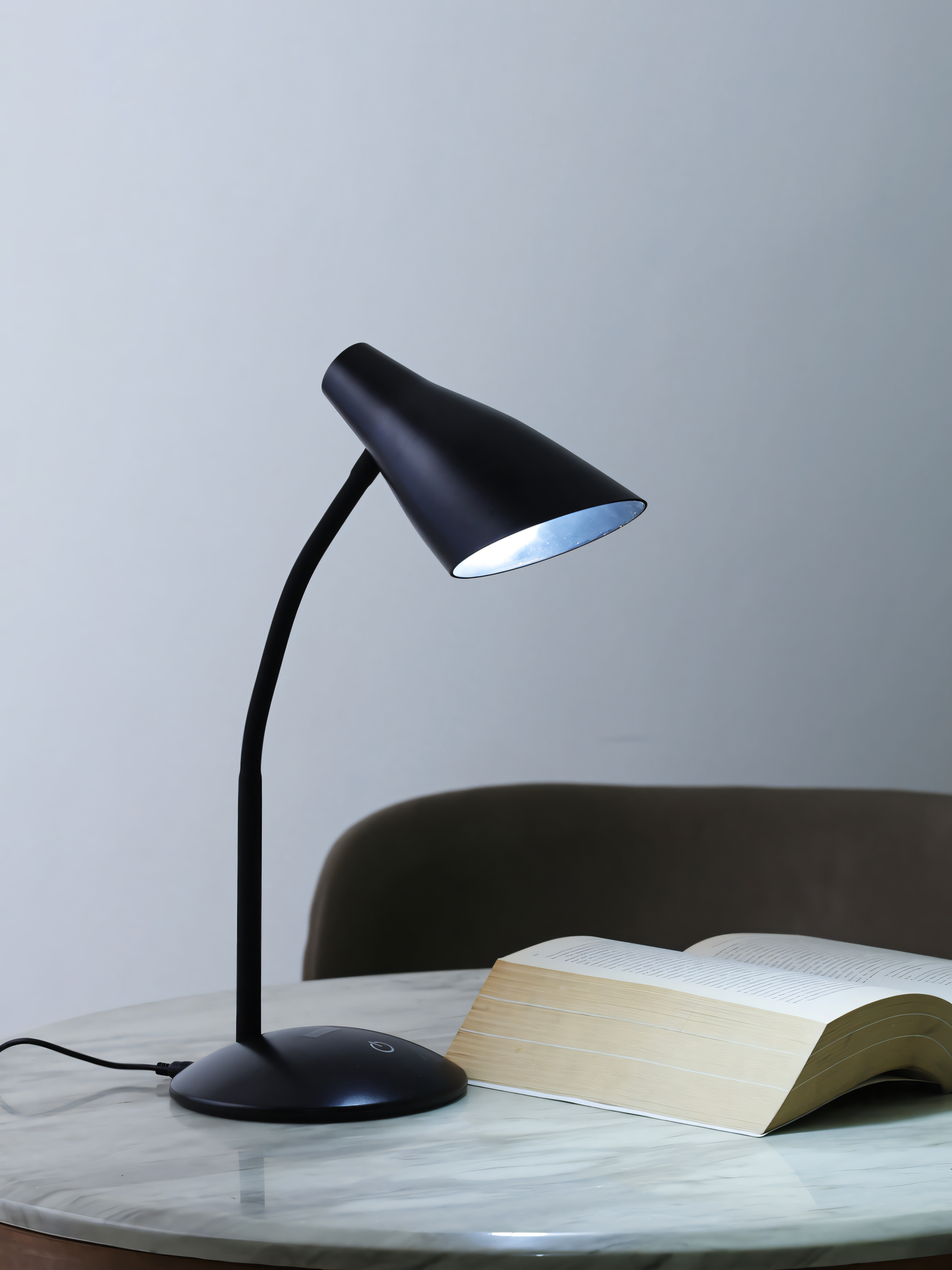 Warm and inviting table lamp for cozy study nook