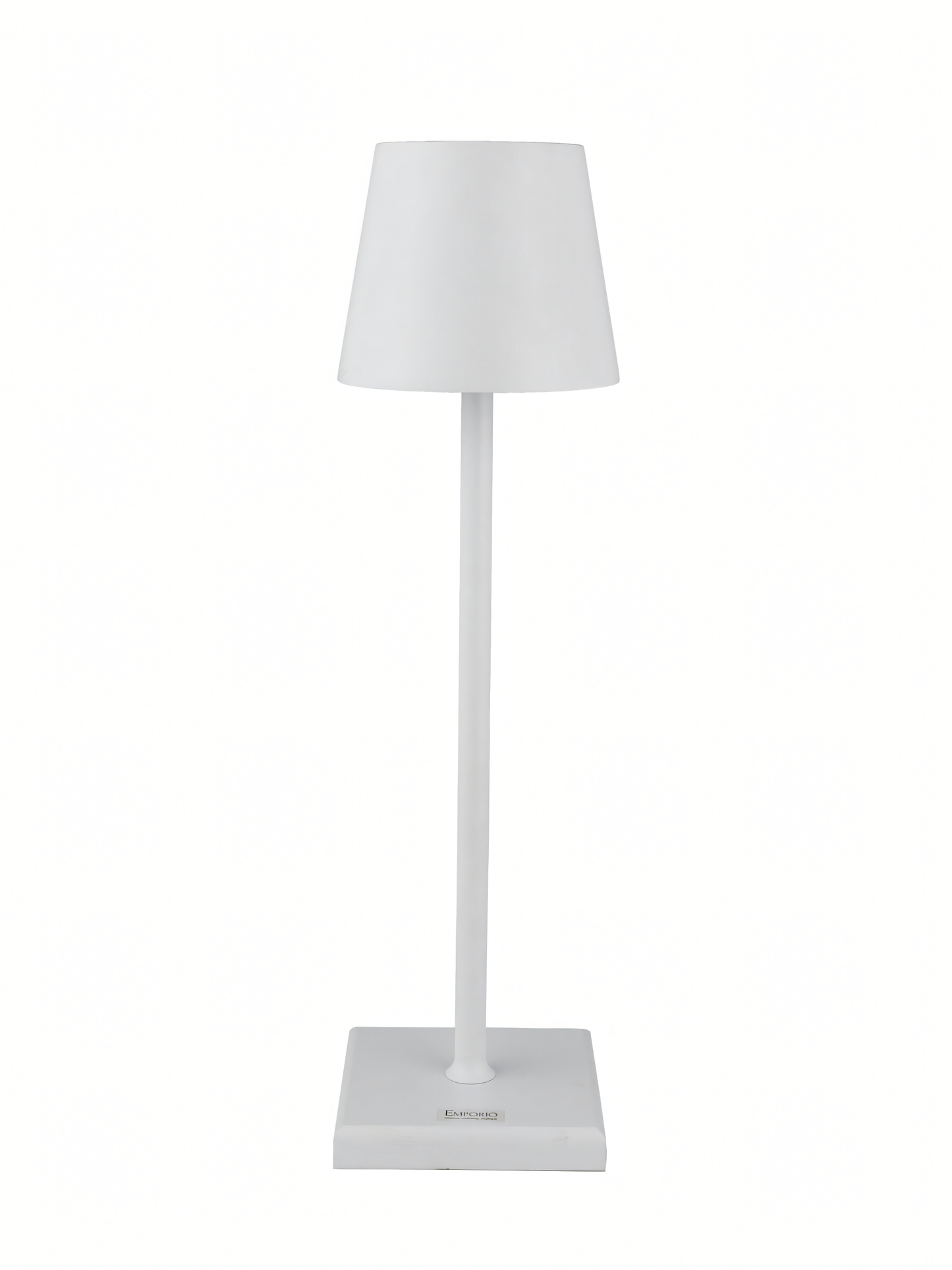 Energy-efficient white metal lamp for ambiance