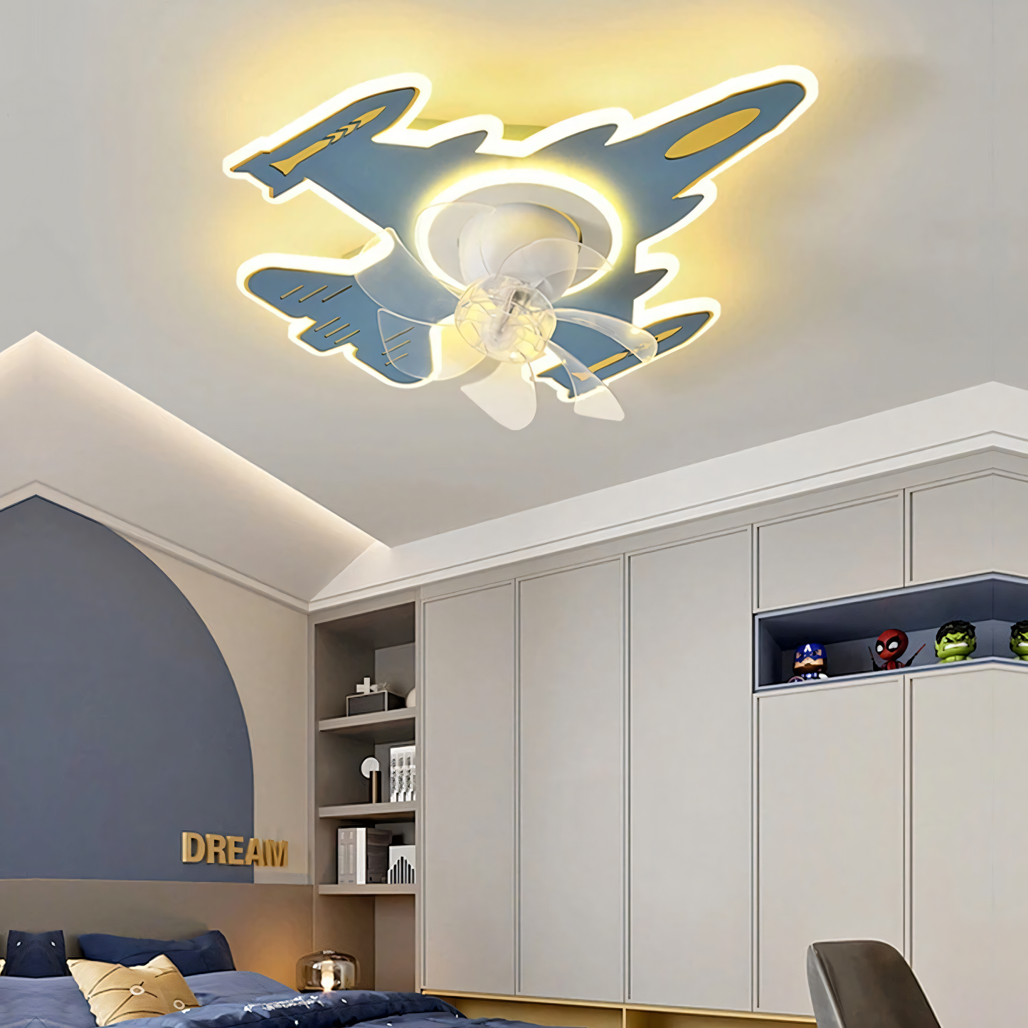 Playful and cooling ceiling fan for a fun kid's room