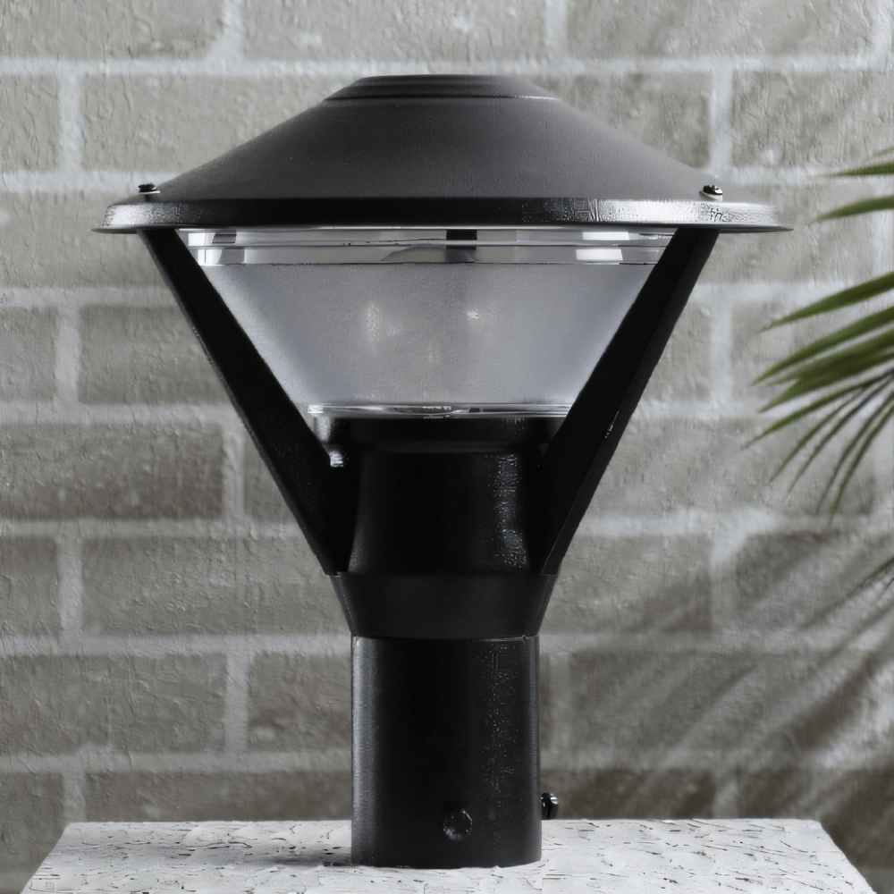 Sleek, black metal frame of the Rio Gate Light