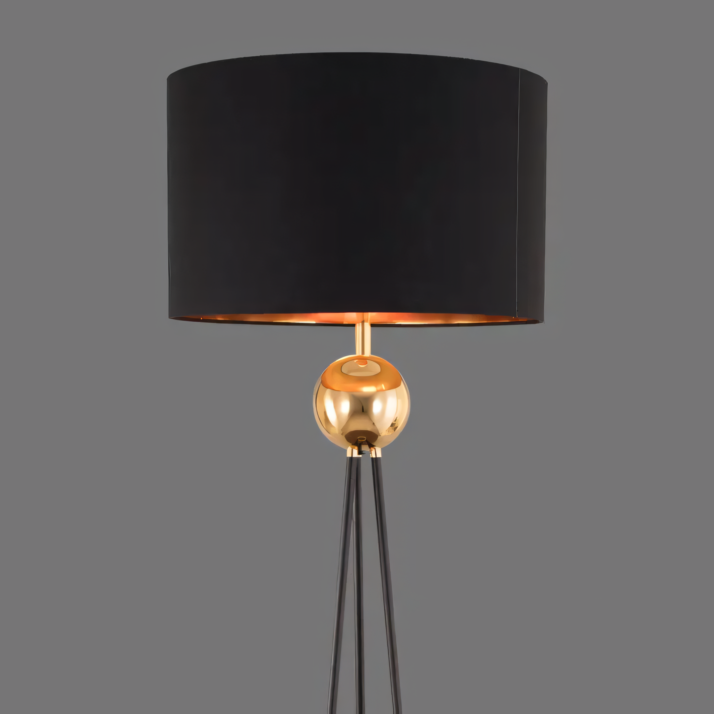 Timeless floor lamp that blends past and present