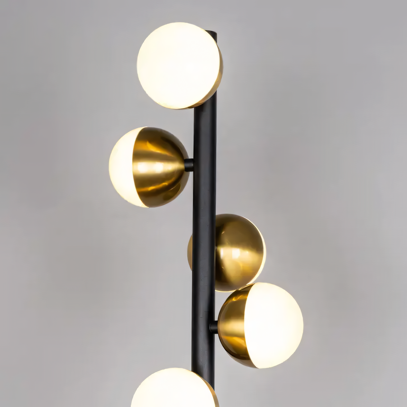 Captivating Bubble-Inspired Floor Lamp with Sculptural Design