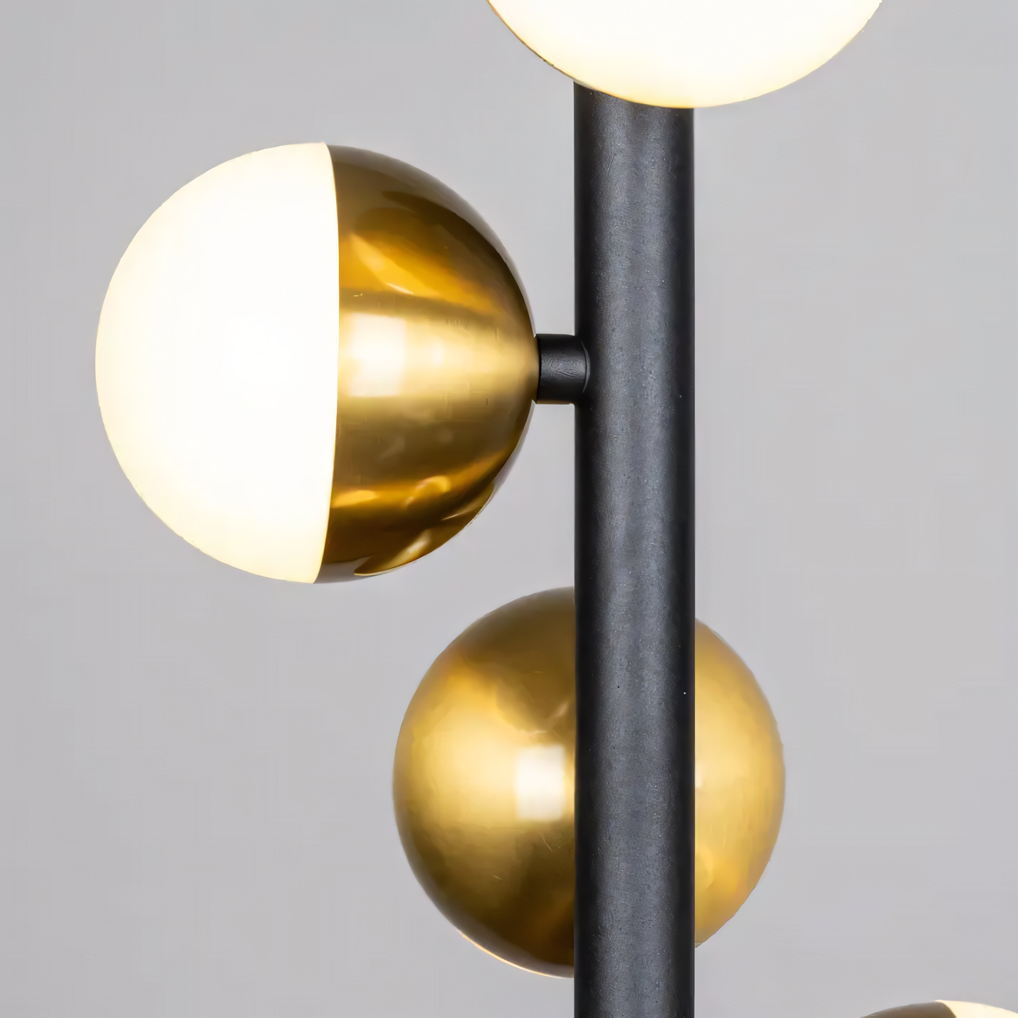 Enchanting Bubble-Inspired Floor Lamp for a Captivating Atmosphere