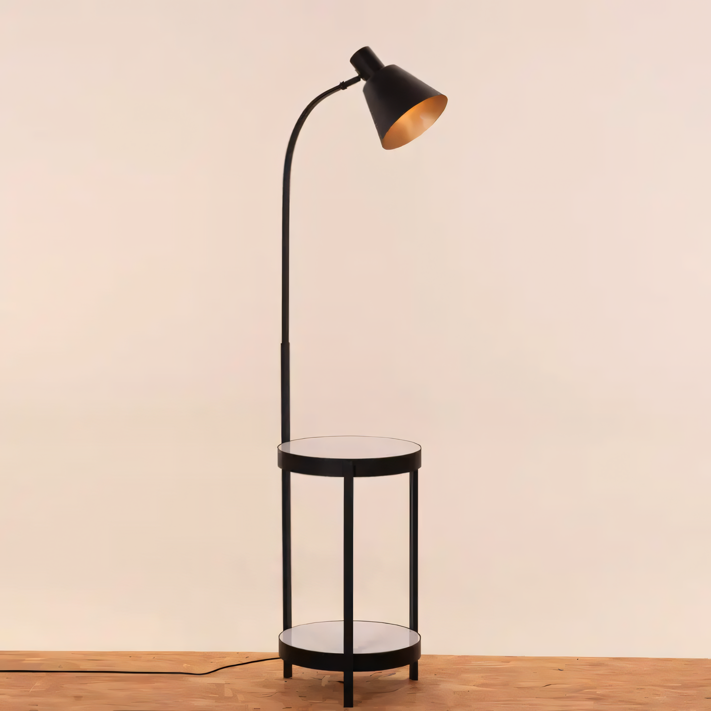 Elegant and modern floor lamp with conical light design