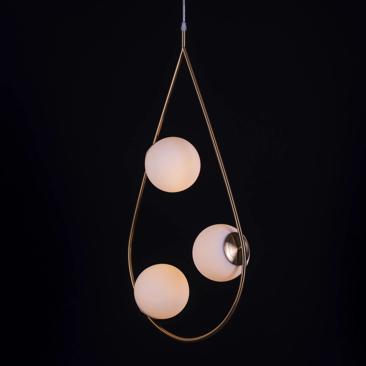 Showtime Teardrop Gold Pendant Light