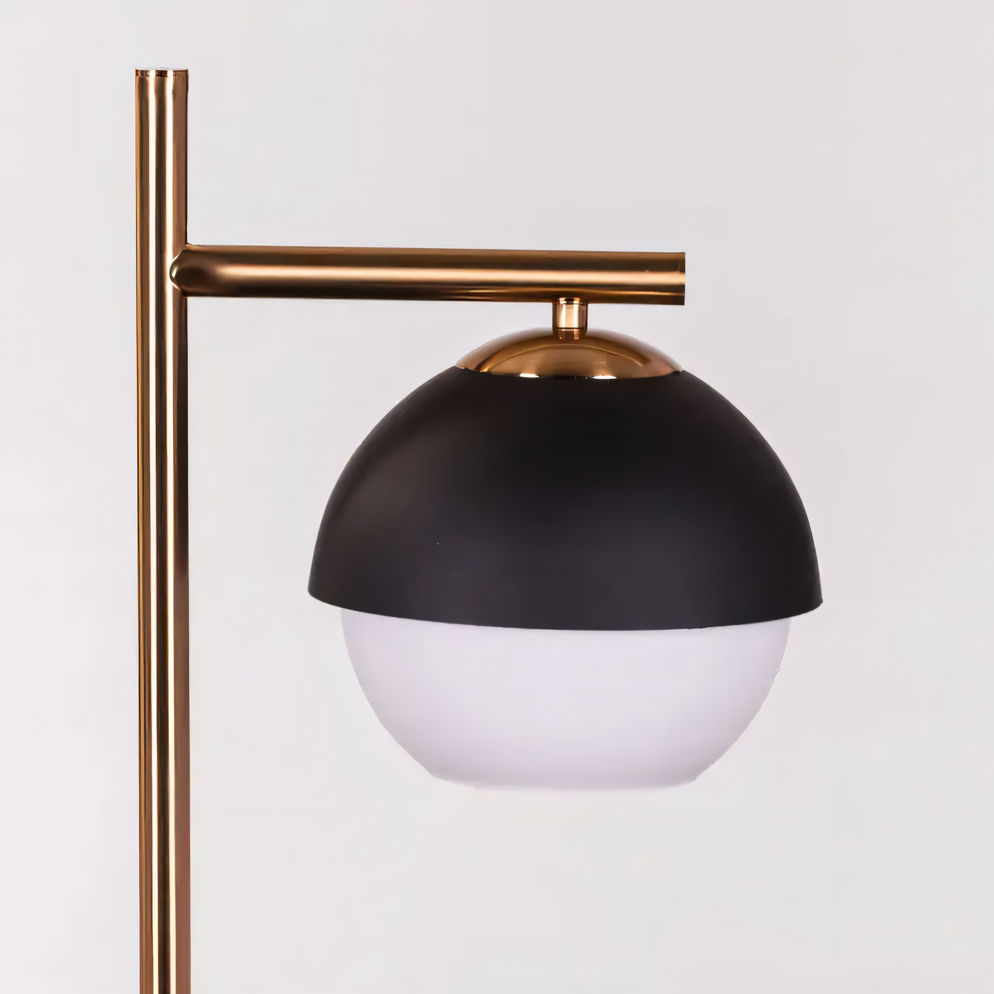 Glamorous table lamp for contemporary interiors