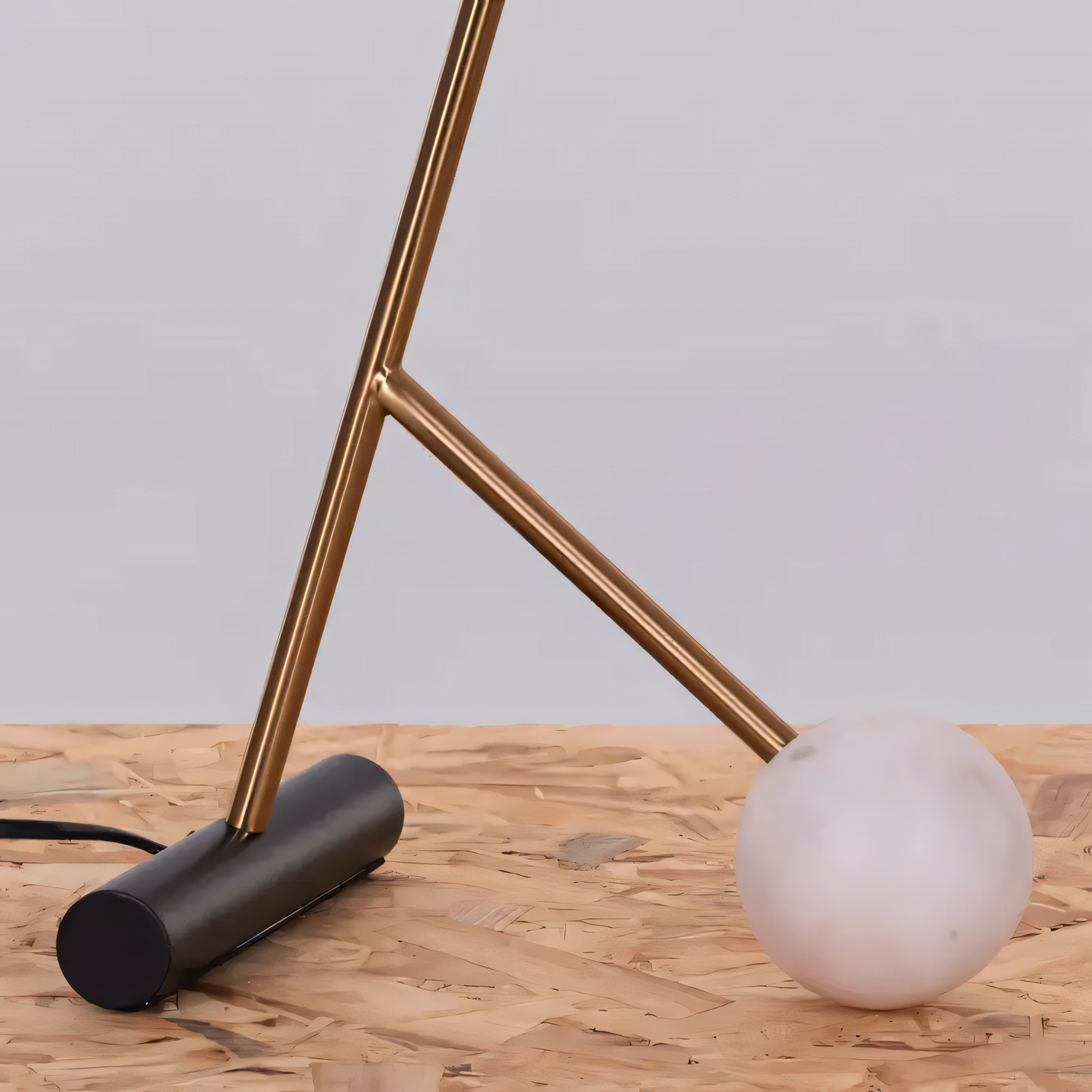 Sophisticated table lamp with a minimalist design