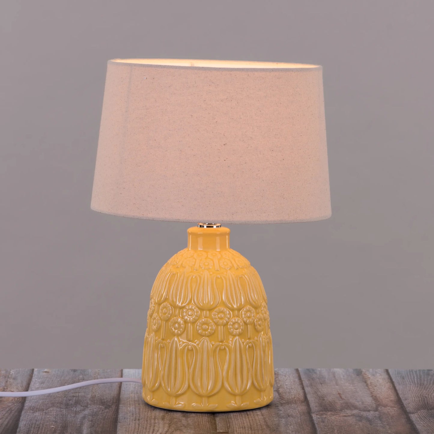 Cheerful Living Room Accent Lamp