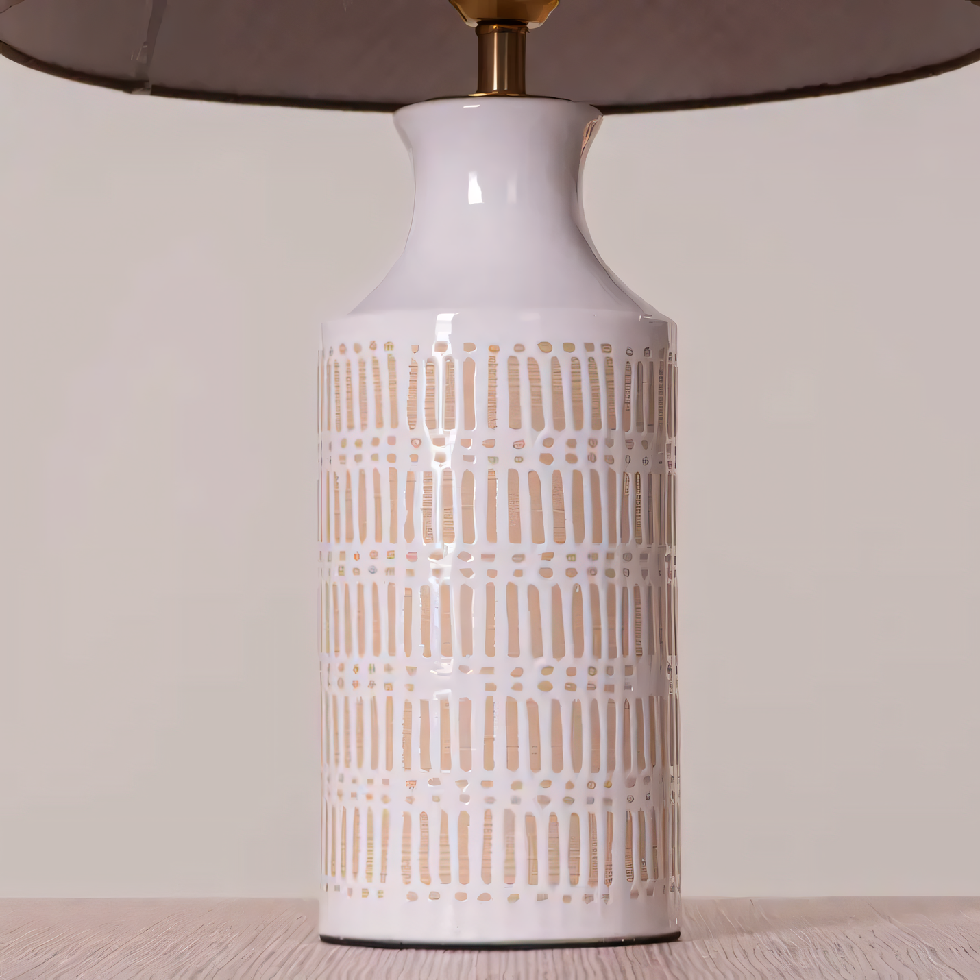 Timeless elegance in a table lamp