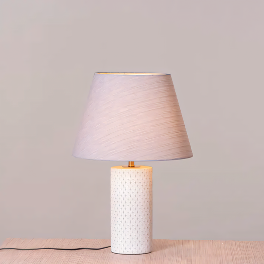 Yes I Still ceramic table lamp with white and grey finish