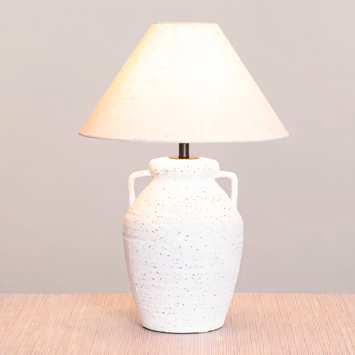 Ancient kingdom-inspired ceramic table lamp