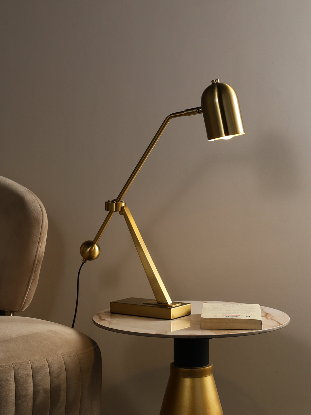 Aloe Table Lamp - Gold