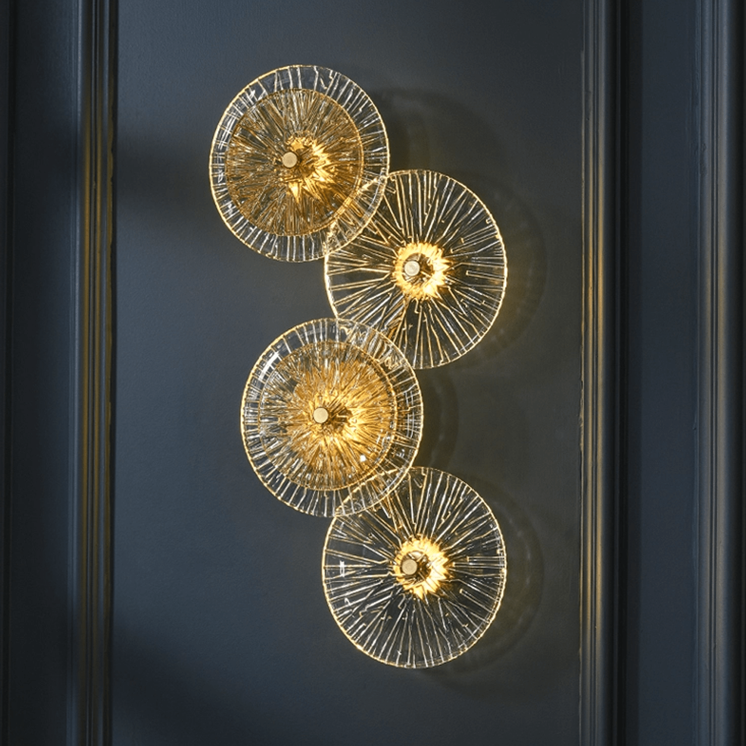 Light sculpting artistry wall lamp