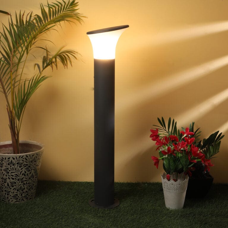 HC 7299 - Bollard casting warm coastal glow