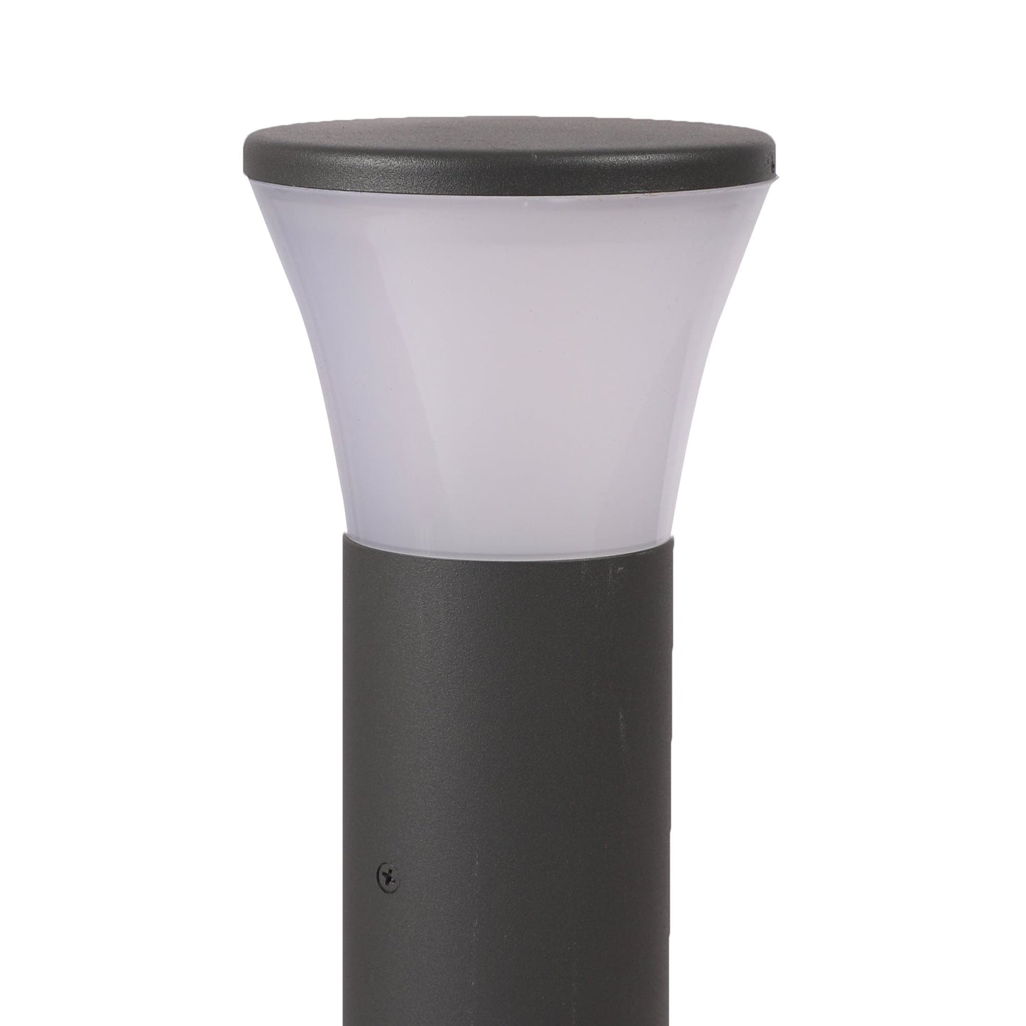 Innovative cylindrical bollard lights for Nordic-inspired gardens