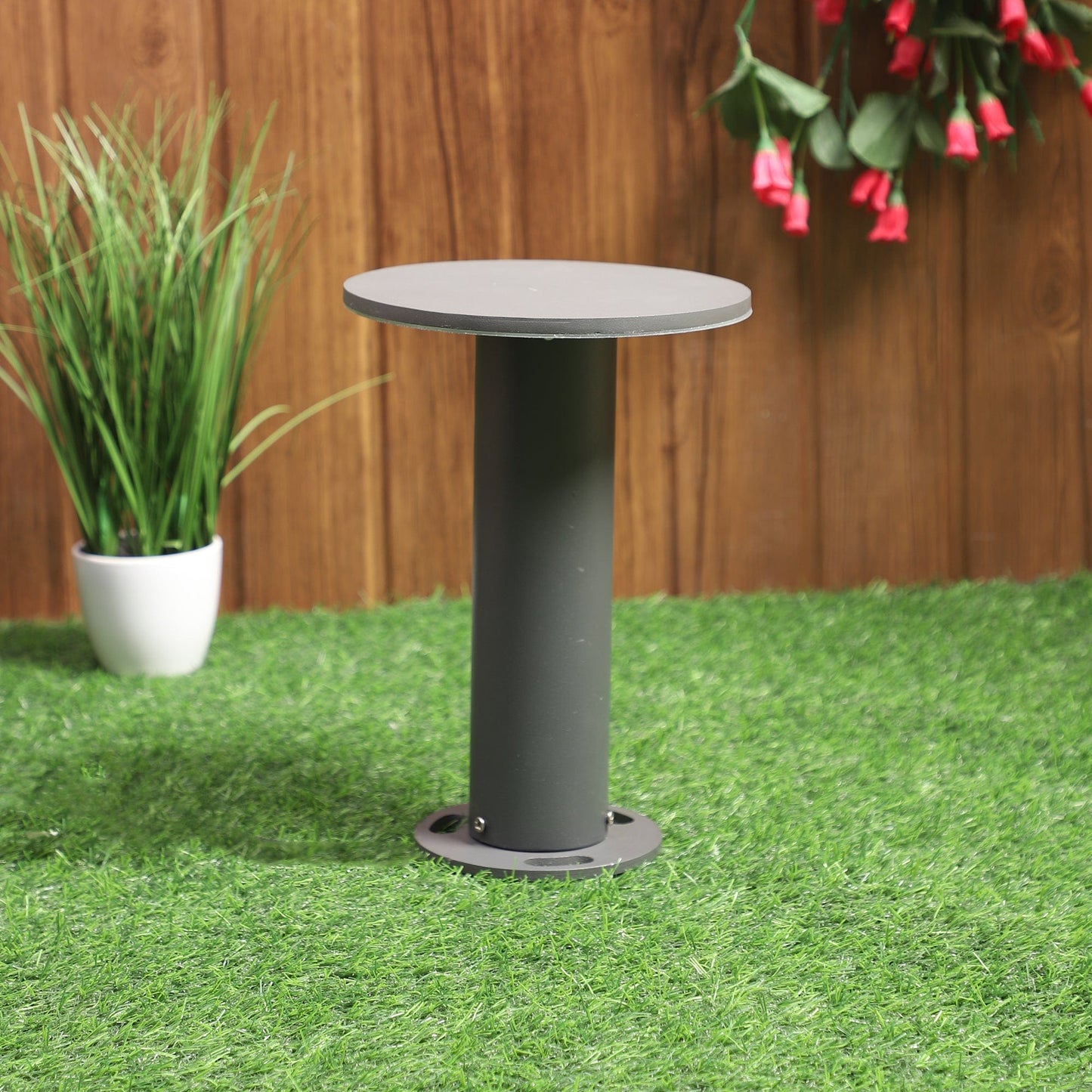 Sustainable circular bollard lights for eco-conscious gardens