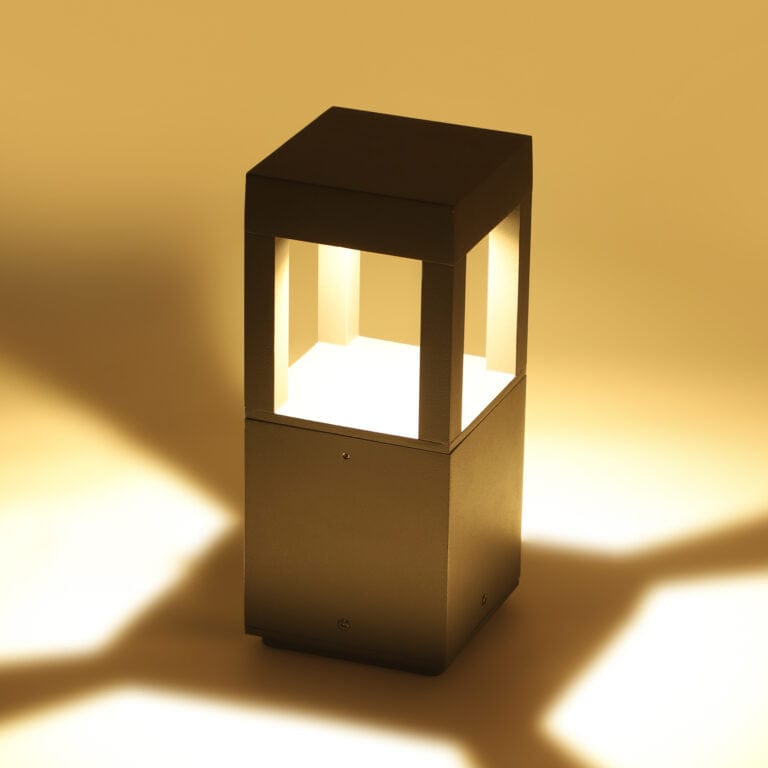 Energy-efficient landscape illumination with bollard lights